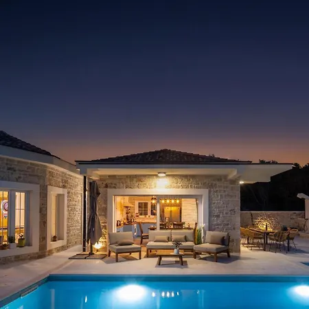 בית נופש Katarina Diklo *