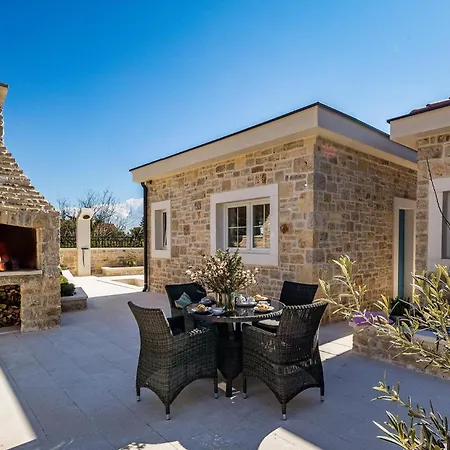 Katarina Diklo * זאדאר