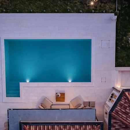 Katarina Diklo Ferienhaus *