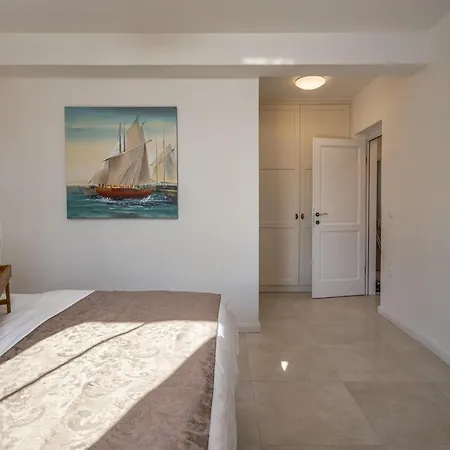 Katarina Diklo בית נופש זאדאר