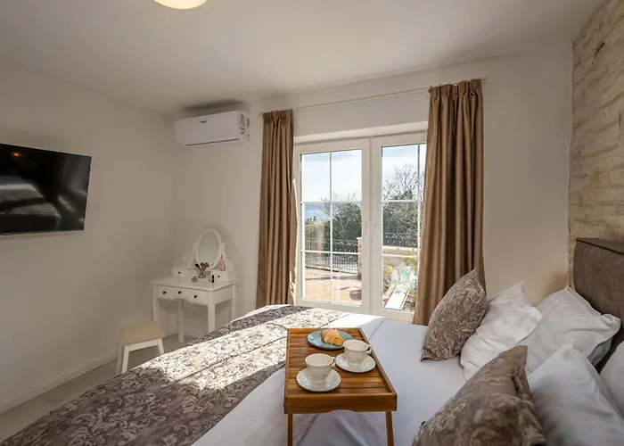 Katarina Diklo Vikendica *